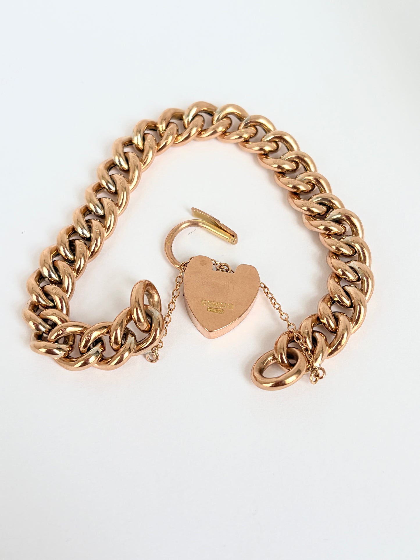 Edwardian 9ct Gold Curb Link Bracelet with Heart Padlock, Birmingham 1905 (20.11g)