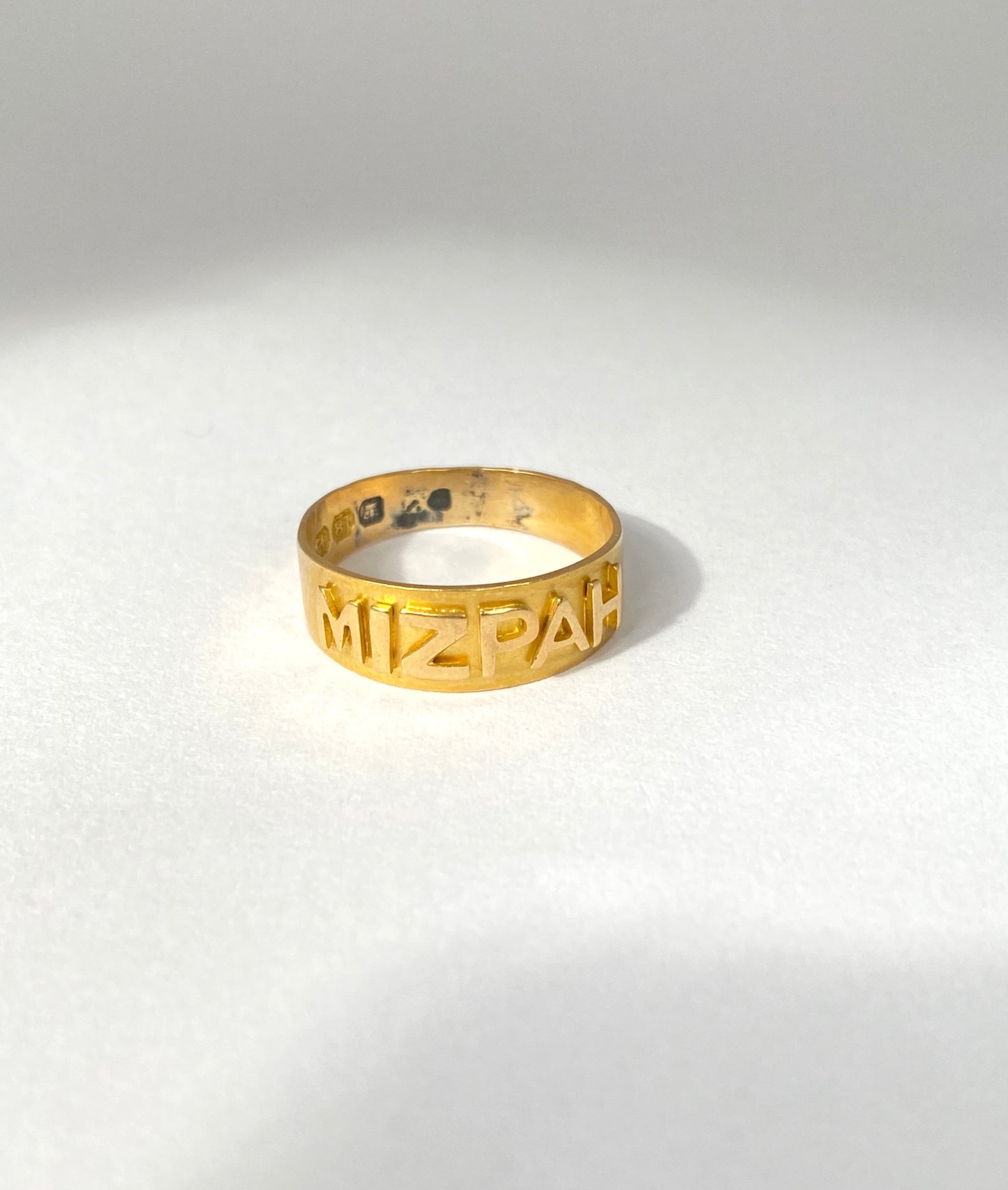 18ct Gold Antique, Victorian Mizpah Ring, Hallmarked, Birmingham 18ct Gold, 1892