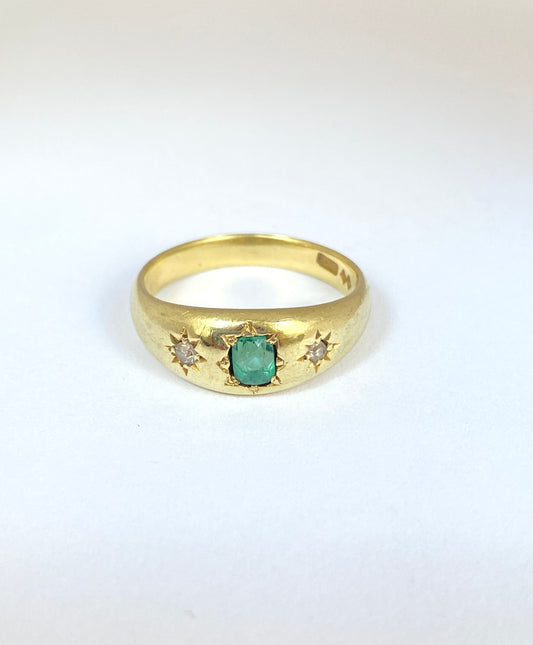 Vintage, 15ct Gold, Diamond and Emerald Gypsy/Starburst Ring, Hallmarked 15ct Gold (6.27g)