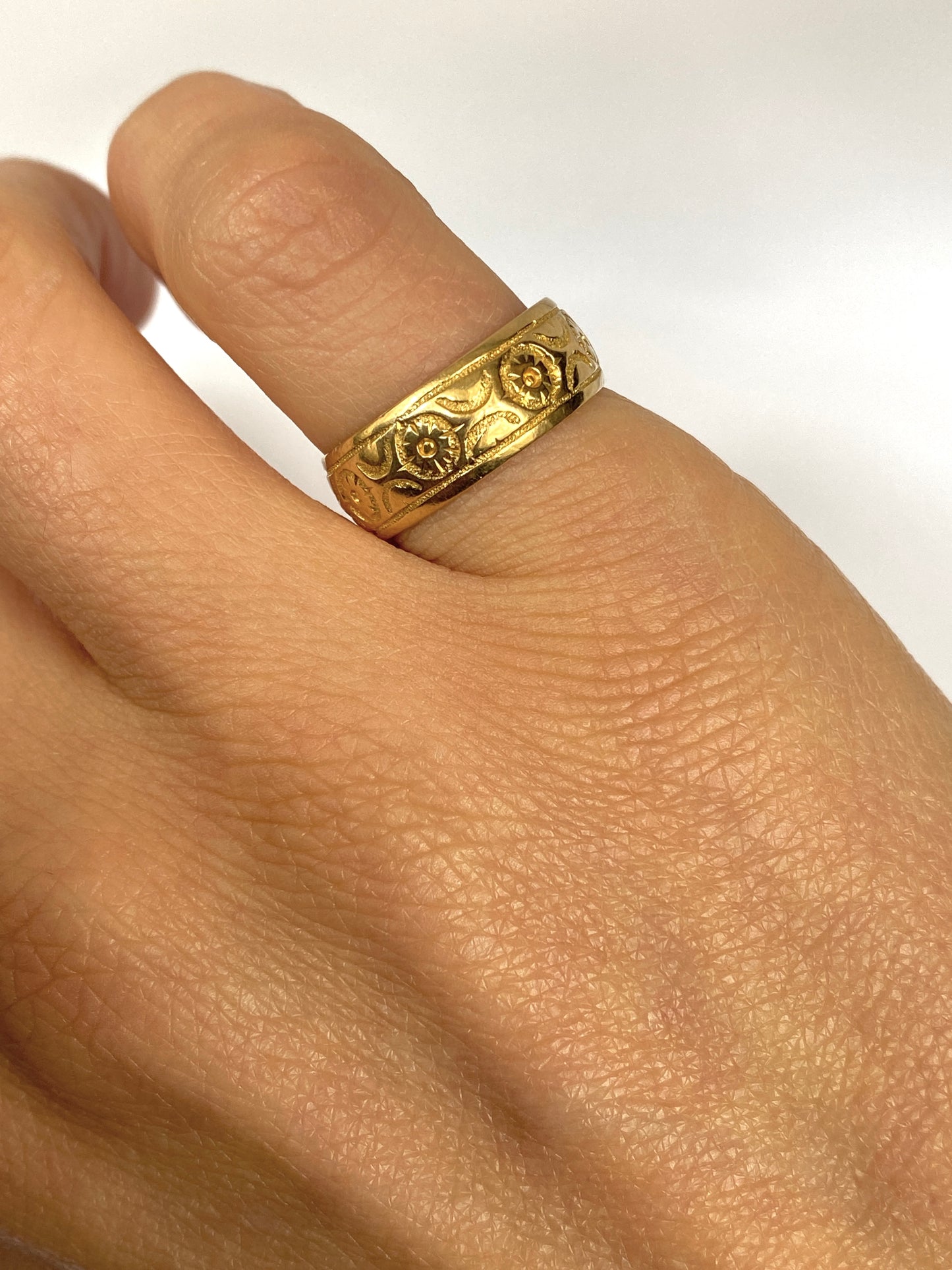 Antique, Victorian, 18ct Gold, Engraved (Orange Blossom) Wedding /Stacking Band, Hallmarked, 18ct Gold, Birmingham