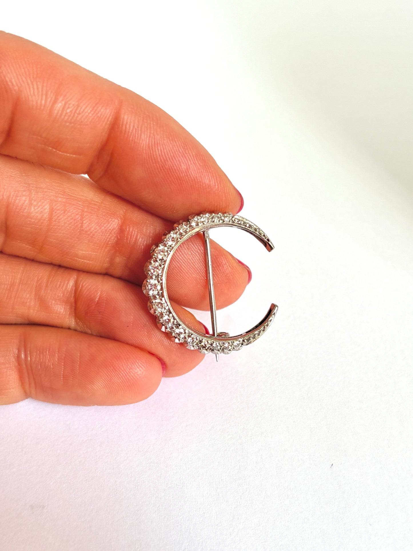 Vintage, 18ct White Gold Diamond Crescent Moon Brooch/Pin