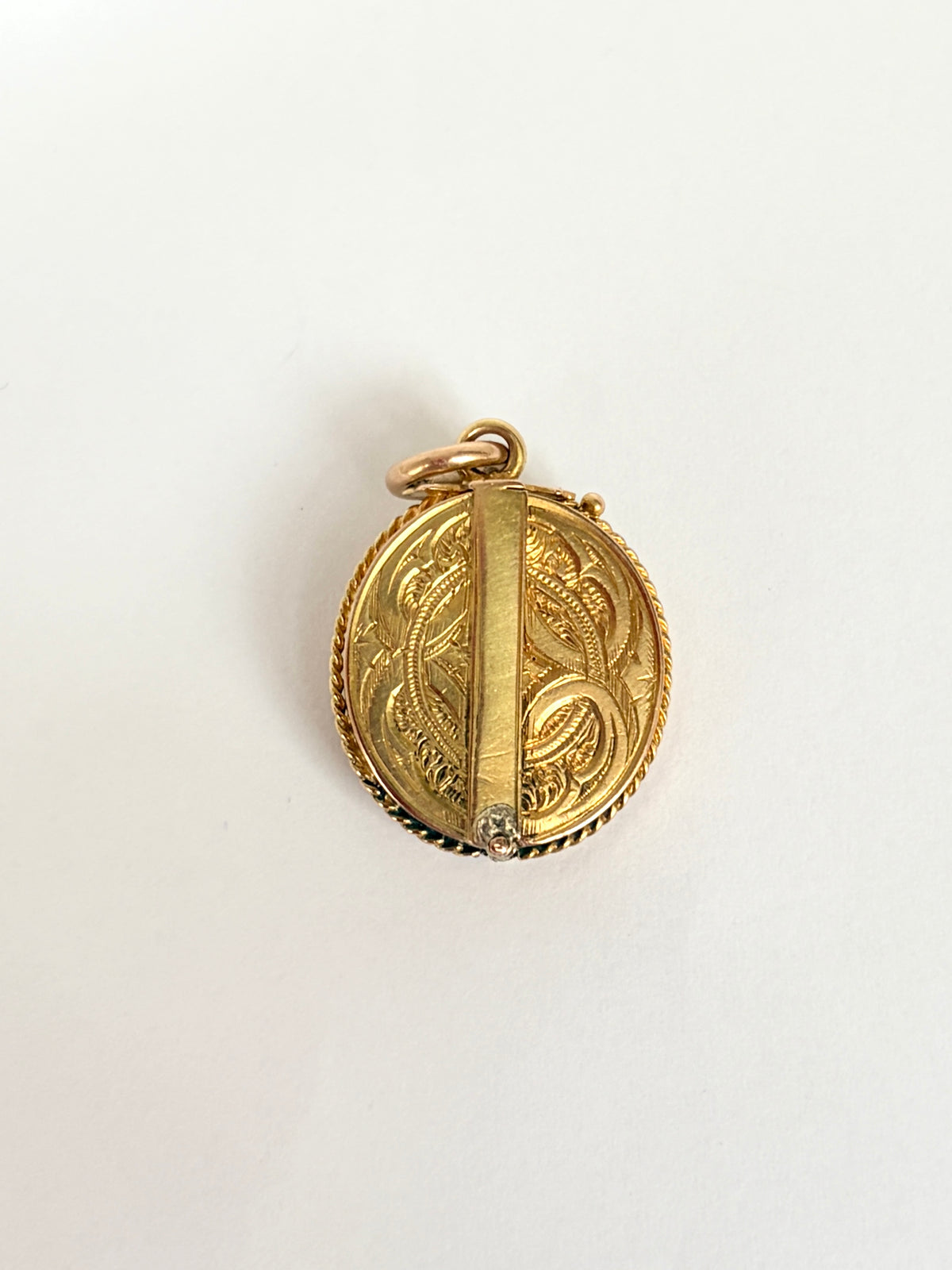 Unusual, Victorian 15ct Gold Opening Locket / Pendant