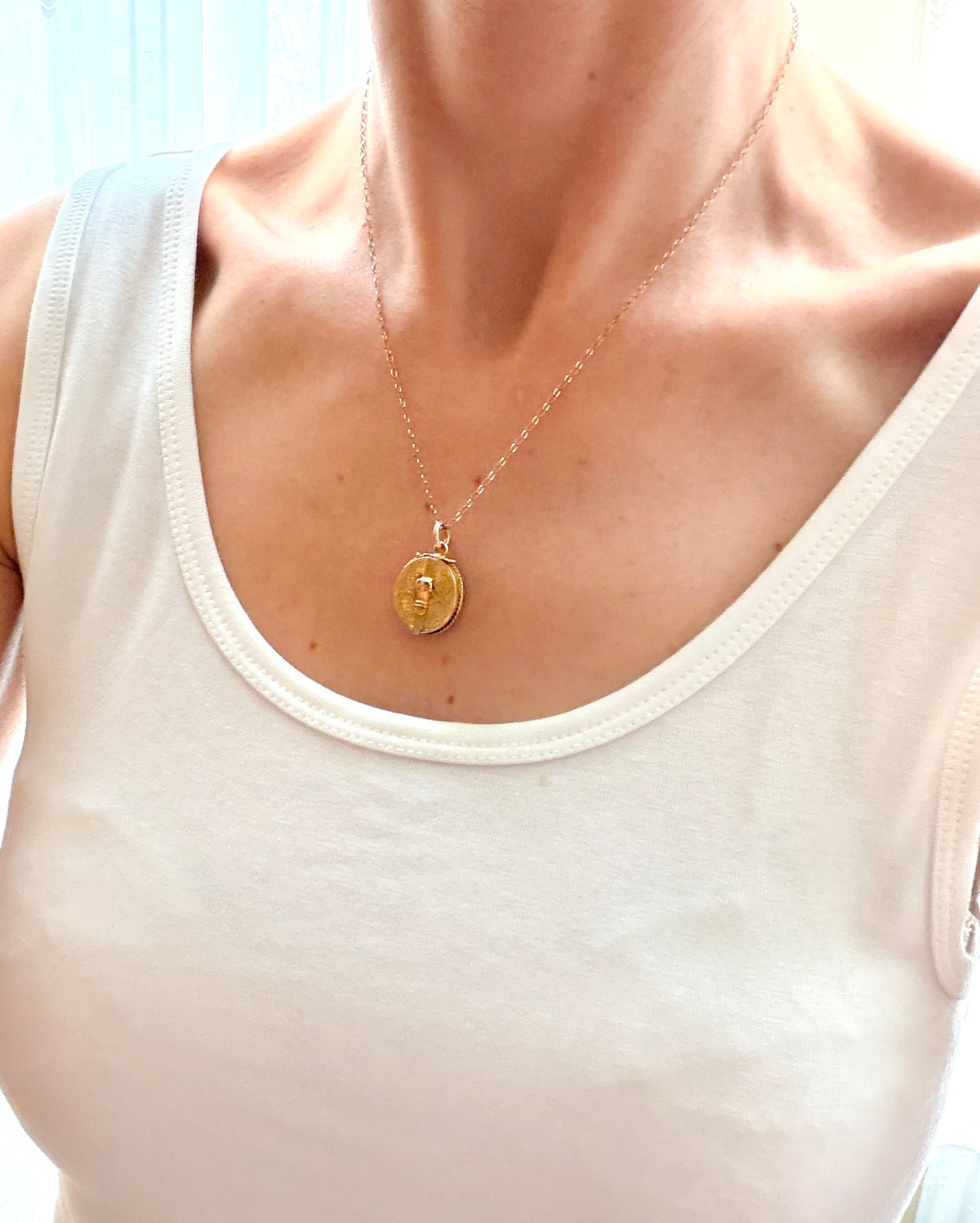 Unusual, Victorian 15ct Gold Opening Locket / Pendant