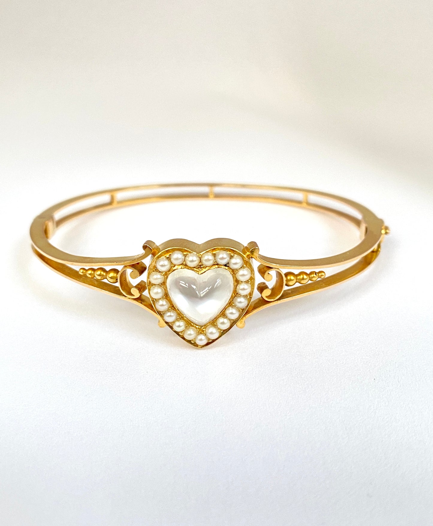 Boxed, Victorian, 15ct Gold, Moonstone Heart Bangle 11.36g