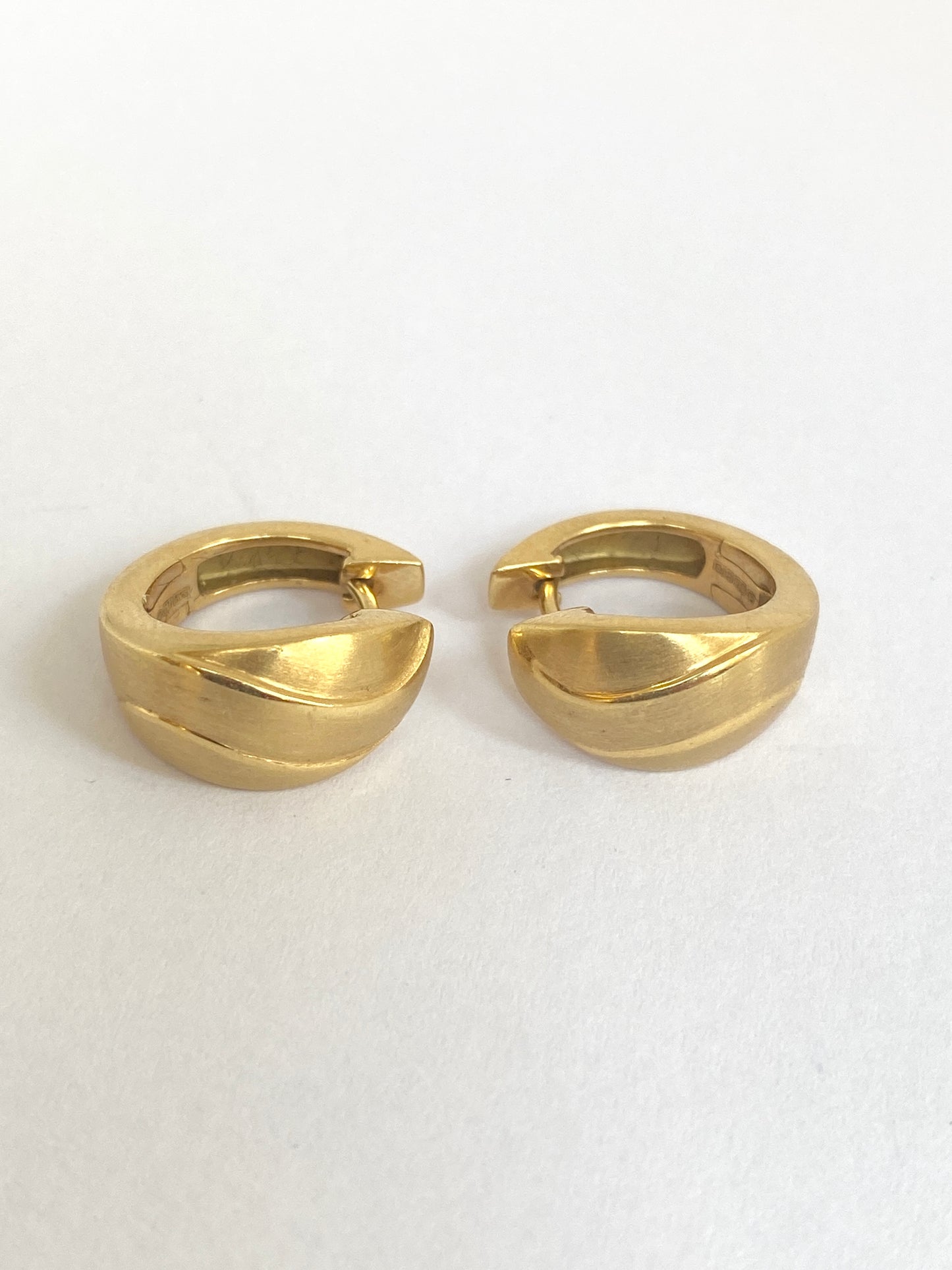 Fabulous, Vintage, 18ct Gold Huggie Earrings, 6.47g