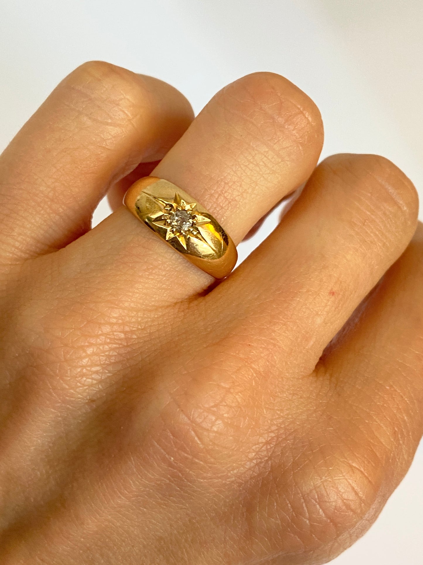 FINAL PAYMENT: 18ct Gold, Edwardian, Starburst Solitaire Ring, Hallmarked 18ct Gold, Birmingham, 1912