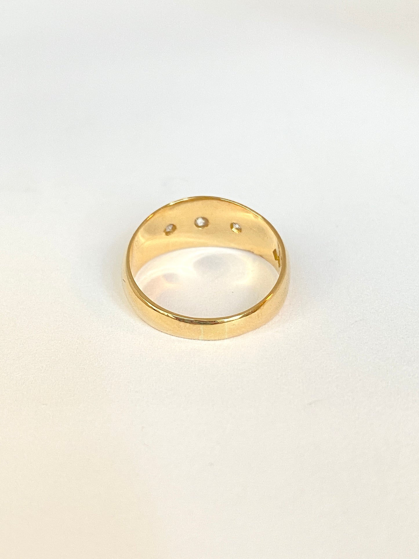 Antique, 18ct Gold, 3 stone, Old Cut Diamond Starburst Ring, Hallmarked 18ct Gold.  (4.16g)