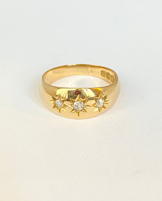 Antique, 18ct Gold, 3 stone, Old Cut Diamond Starburst Ring, Hallmarked 18ct Gold.  (4.16g)
