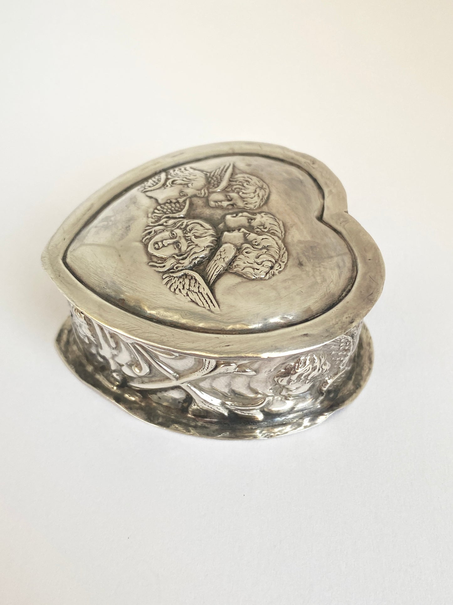 Antique, Sterling Silver, Jewellery / Trinket Box witih Cherubs, Hallmarked Birmingham, 1917