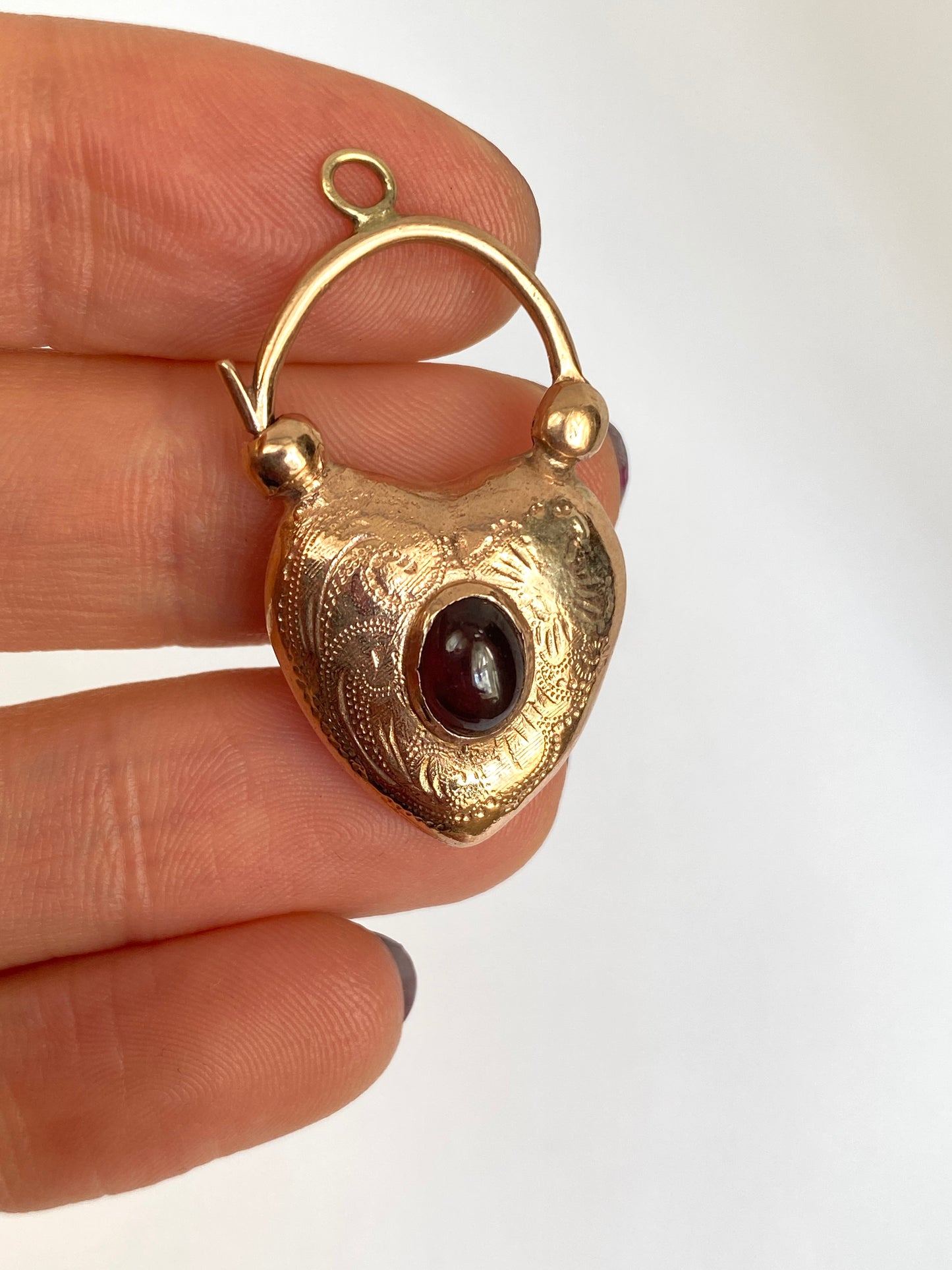 Rare, Antique, 9ct Rosy Gold and Garnet Puffy Heart Padlock Clasp/Pendant (6.59g)