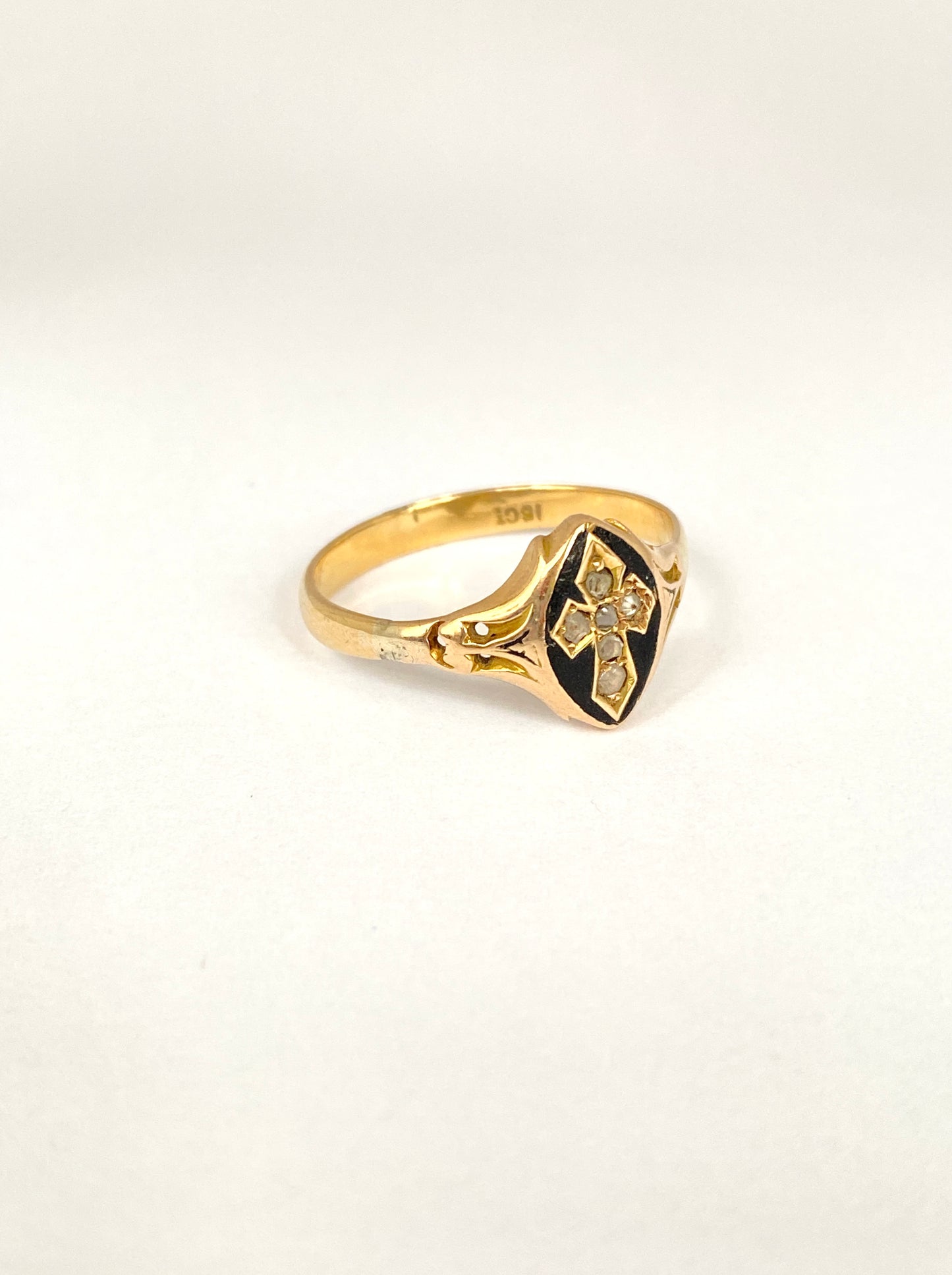 Antique, 18ct Gold Enamel, Rose Cut Diamond Cross Memorial Ring  (3.52g)