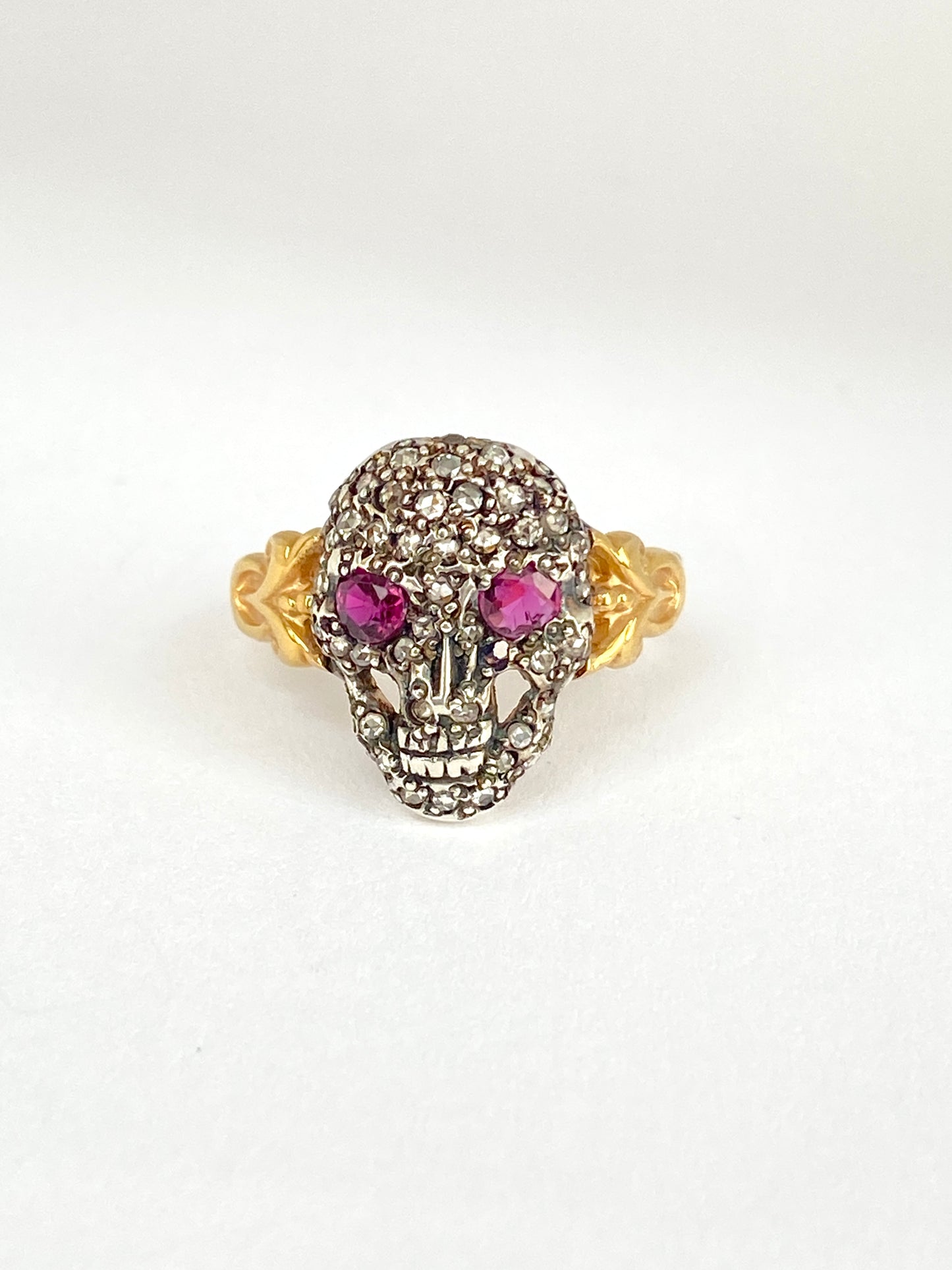 Vintage, 15ct Gold Ruby Eyed, Rose Cut Diamond encrusted Skull Ring, 3.79g