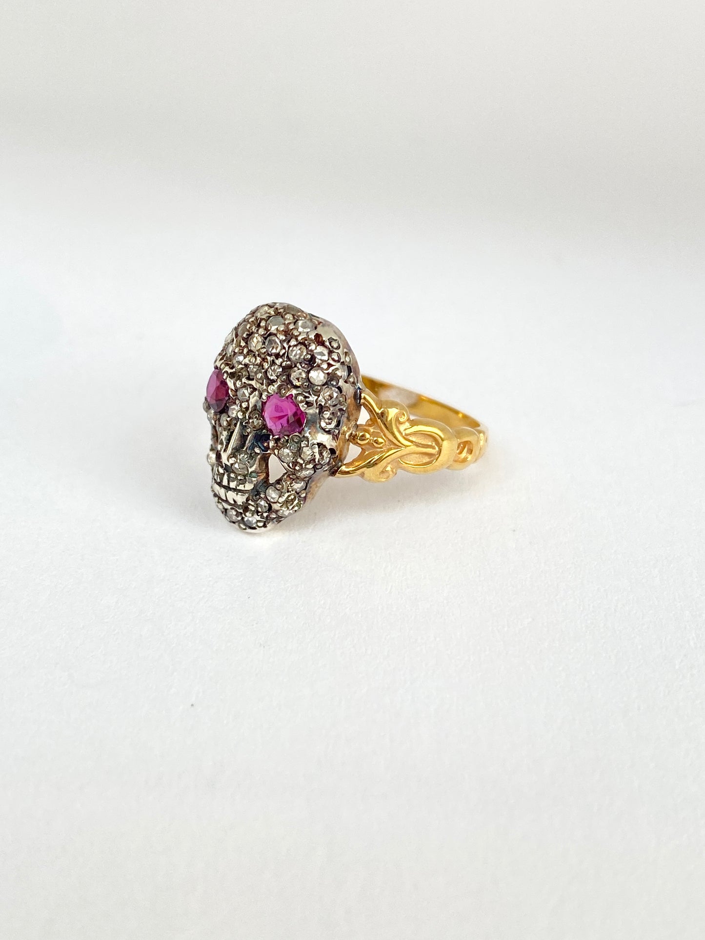 Vintage, 15ct Gold Ruby Eyed, Rose Cut Diamond encrusted Skull Ring, 3.79g