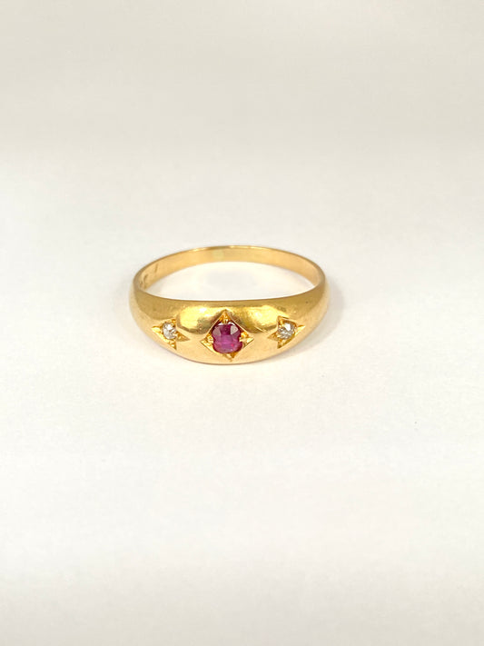 18ct Gold, Antique, Ruby And Diamond Gypsy Ring, Hallmarked for 18ct Gold, Birmingham