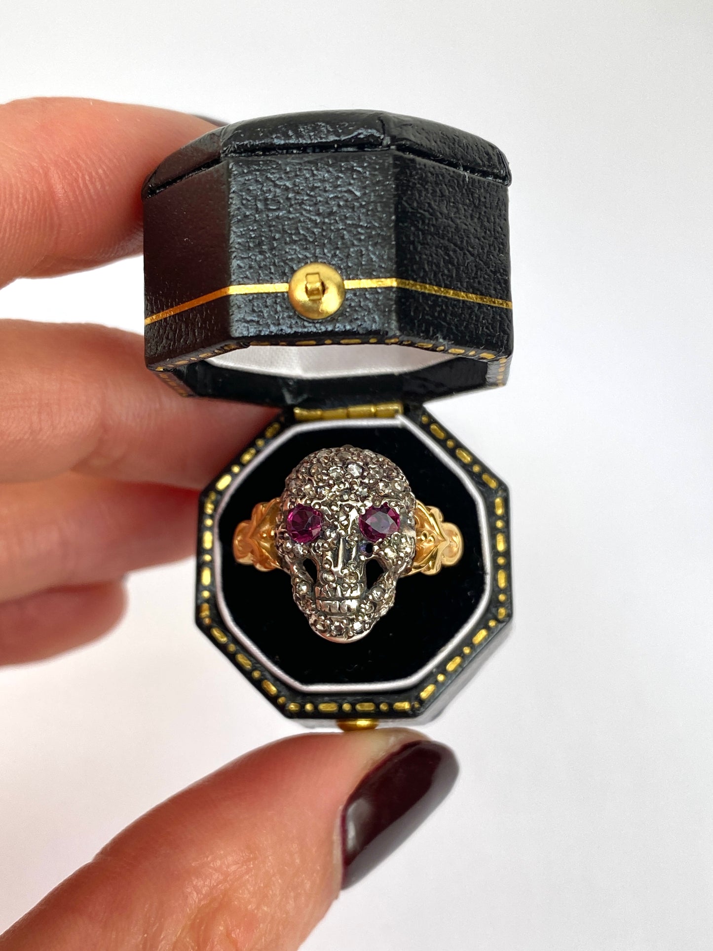 Vintage, 15ct Gold Ruby Eyed, Rose Cut Diamond encrusted Skull Ring, 3.79g