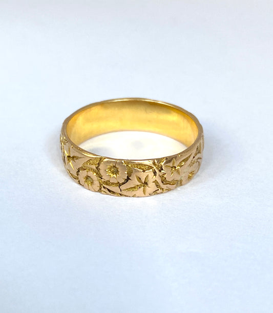 Antique, 18ct Gold, Heavy, Engraved (Ivy and Pansy) Wedding /Stacking Band, Hallmarked 18ct Gold, Birmingham, 1905. 5g