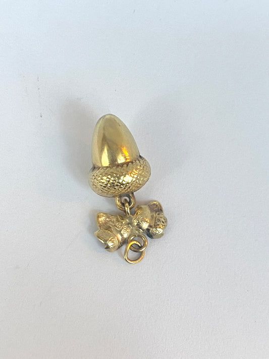 9ct Gold, Vintage (1940s) Acorn Lucky Charm with Leaves