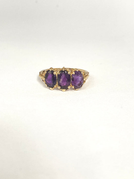 Vintage, 9ct Gold 3 Stone Amethyst Ring, Hallmarked 9ct Gold, London, 1976