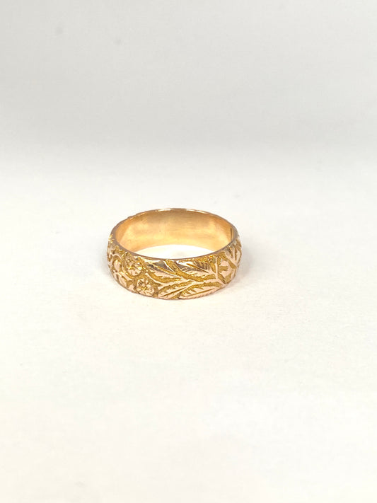 Antique, Victorian, 9ct Gold, Engraved Forget me not and Ivy Wedding /Stacking Band, Hallmarked, Birmingham, 1890