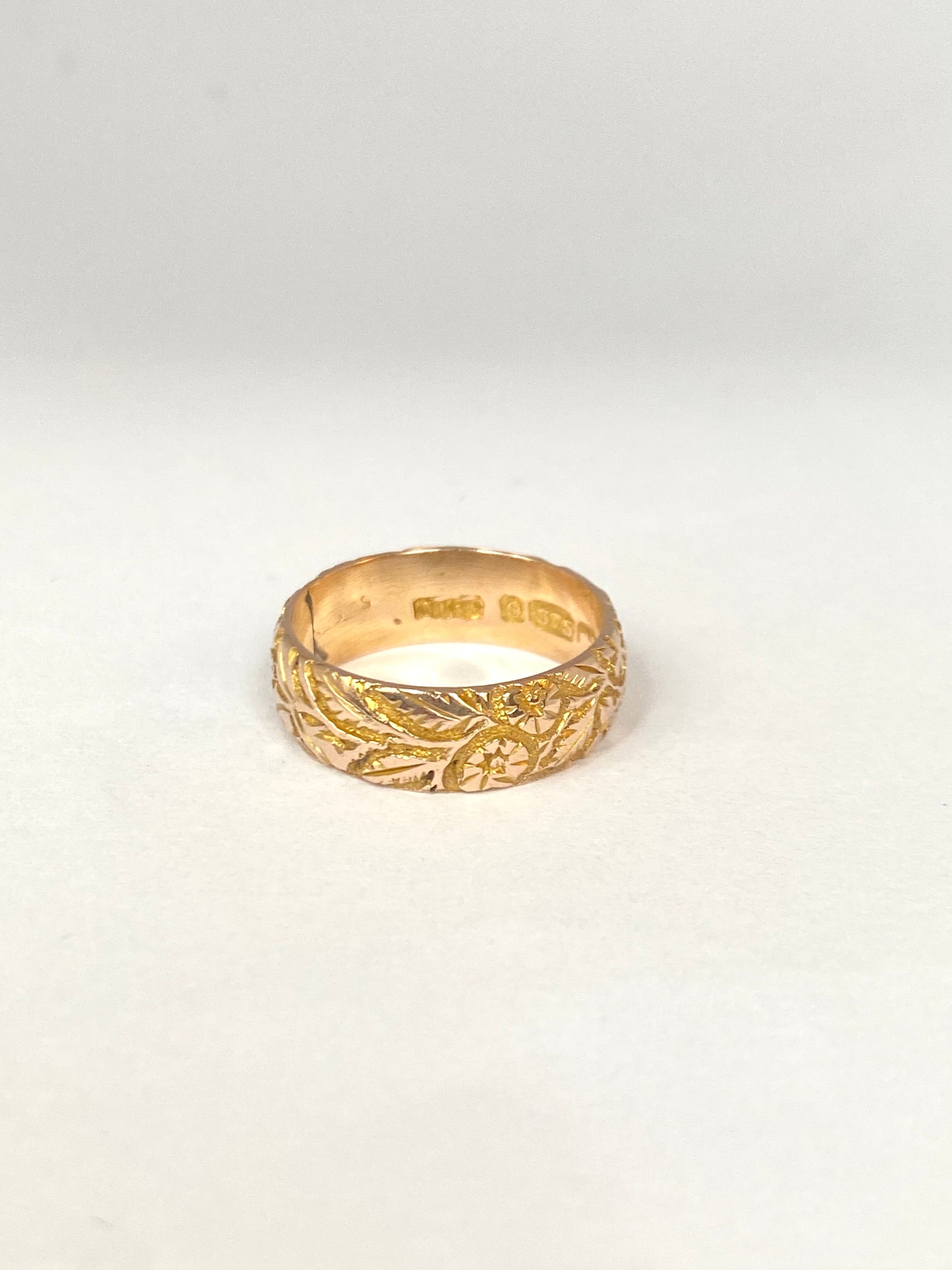 Antique, Victorian, 9ct Gold, Engraved Forget me not and Ivy Wedding /Stacking Band, Hallmarked, Birmingham, 1890