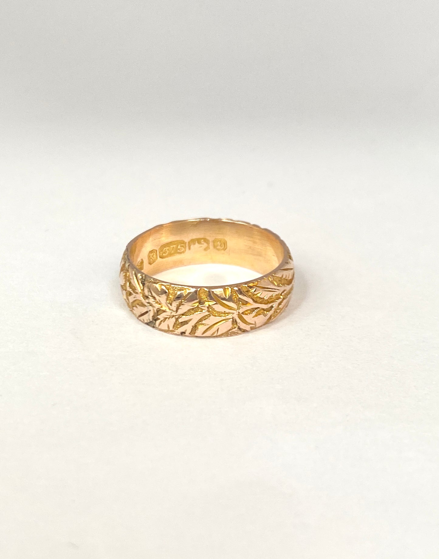 Antique, Victorian, 9ct Gold, Engraved Forget me not and Ivy Wedding /Stacking Band, Hallmarked, Birmingham, 1890