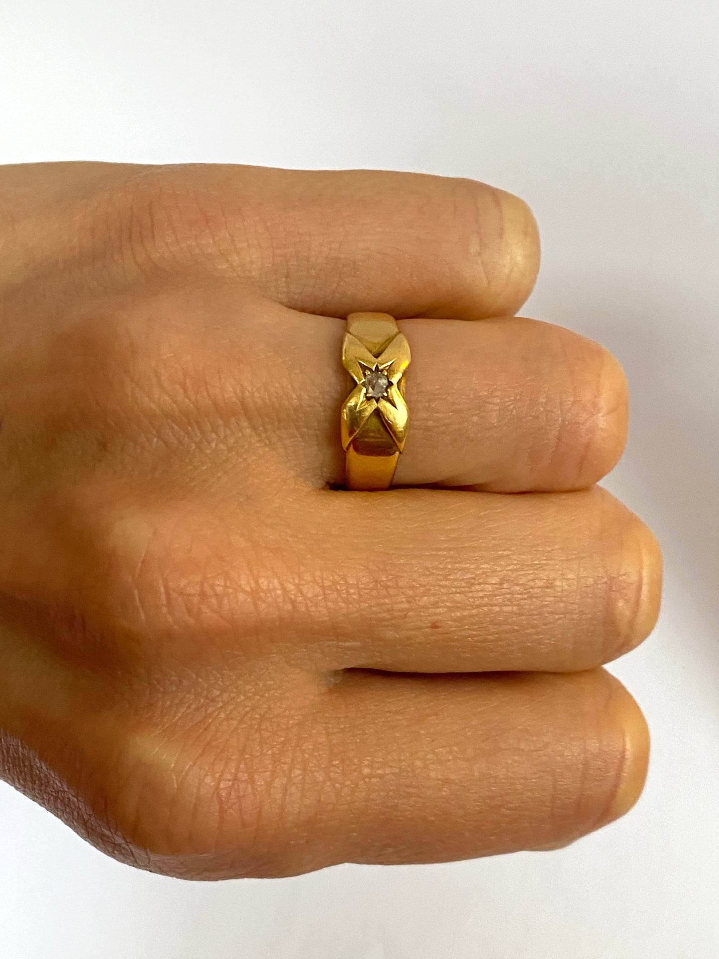 18ct Gold, Antique Diamond Keepers (Kiss) Ring