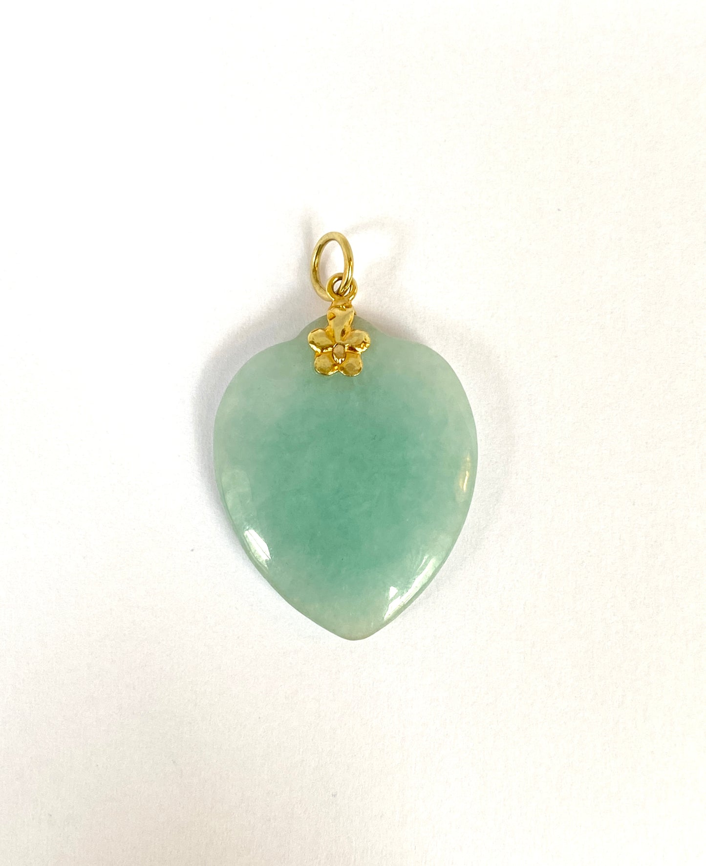 Vintage, 18ct Gold Green Jade Heart Pendant