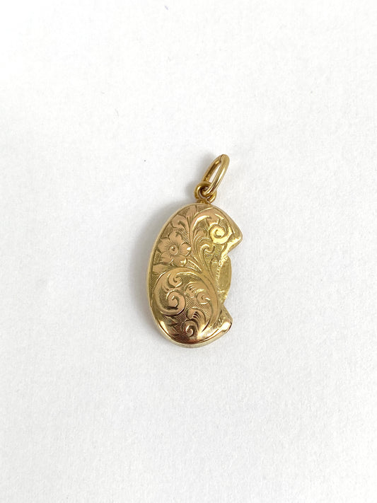 9ct Gold, Antique, Kidney Bean Lucky Charm, with Forget me not engravings