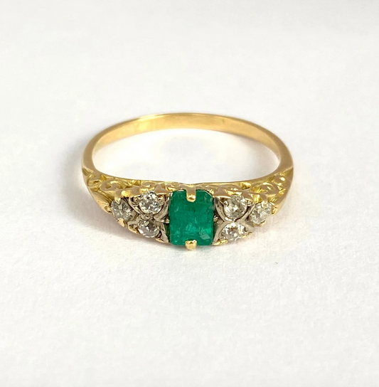 18ct Gold, Antique, Art Deco (1920s), Emerald and Old Cut Diamond Ring