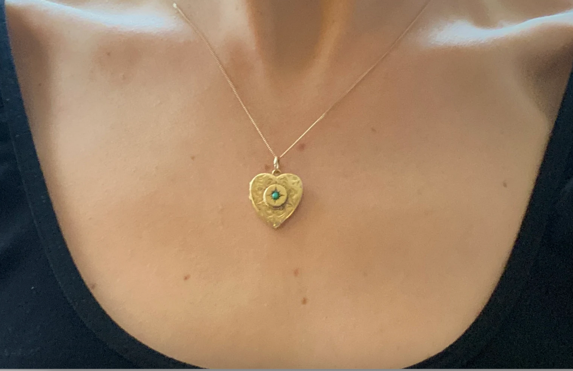 Vintage, 18ct Gold, Starburst Turquoise Heart Locket